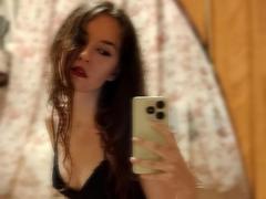 FransiscaLiversedge - female with brown hair webcam at xLoveCam