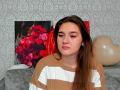 FreeDomi from xLoveCam