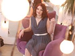 IzabelSunny - female with brown hair webcam at xLoveCam