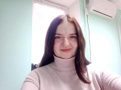 IzabelSunny - female with brown hair webcam at xLoveCam