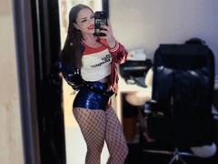 FrutisGirl-hot - female with brown hair webcam at xLoveCam