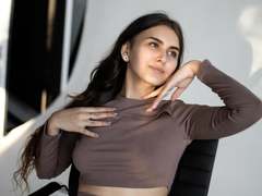 GabriellaMays - female with brown hair webcam at LiveJasmin