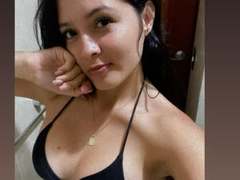 GabriellaFoxxy - female with black hair and  small tits webcam at xLoveCam