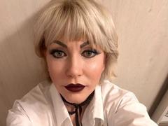 GabrielleDream - blond female with  big tits webcam at xLoveCam