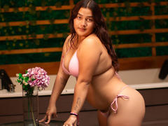 GabyCurvy - female with brown hair and  big tits webcam at xLoveCam