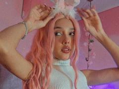 GabySmiith - blond female webcam at xLoveCam