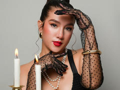 GagingZhara - female with black hair and  big tits webcam at xLoveCam