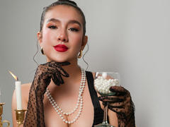 GagingZhara - female with black hair and  big tits webcam at xLoveCam