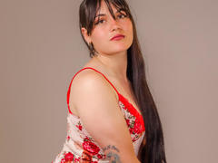 GalaLaverne - female with brown hair and  big tits webcam at LiveJasmin