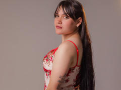 GalaLaverne - female with brown hair and  big tits webcam at LiveJasmin