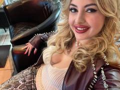 GalaxyNatalie - female with brown hair and  big tits webcam at xLoveCam