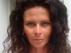 GannaWind - female with black hair webcam at xLoveCam