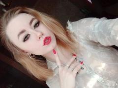 GeileMarie2000-hot - blond female webcam at xLoveCam