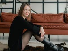 GeileTina04-hot - blond female webcam at xLoveCam