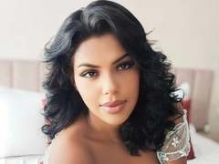 GeileVerrena-hot - female with black hair and  small tits webcam at xLoveCam