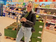 GeilesBabe-hot - blond female webcam at xLoveCam