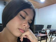GenesisIsis - female with black hair webcam at xLoveCam