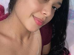 GenesisIsis - female with black hair webcam at xLoveCam