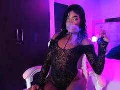 GennessysJordan - female with black hair webcam at ImLive