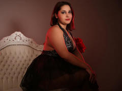 GentleBetty - female with brown hair webcam at ImLive