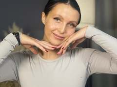 GeorgiaRockWood - female with black hair and  big tits webcam at xLoveCam