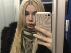 GeorginaClassy - female webcam at xLoveCam