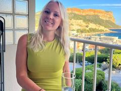 GermanMaskedLuci-hot - blond female webcam at xLoveCam