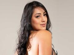 GiaAmoretti - female with black hair webcam at LiveJasmin