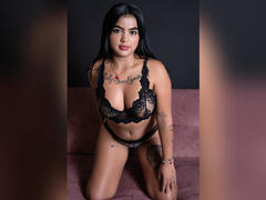 GiaAttum from xLoveCam