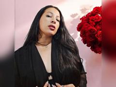 GiaGold - female webcam at xLoveCam