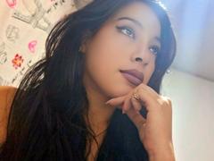 GiaGold - female webcam at xLoveCam