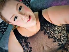 GiaMorrys - blond female webcam at xLoveCam