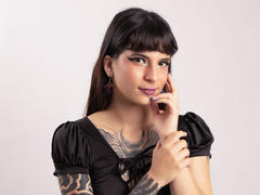 GiaScars - female webcam at xLoveCam