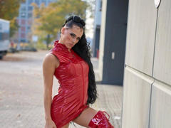 GianinaTs-hot - female with black hair webcam at xLoveCam