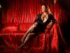 GiannaJohns - female with red hair and  big tits webcam at xLoveCam