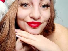 SexyGianna - blond female webcam at xLoveCam