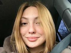 GigiWadkins - female with brown hair and  big tits webcam at xLoveCam