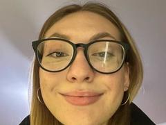GigiWadkins - female with brown hair and  big tits webcam at xLoveCam