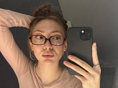 GigiWadkins - female with brown hair and  big tits webcam at xLoveCam