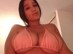 GinaDDavies from xLoveCam