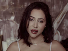 GinaMence - female with brown hair and  big tits webcam at xLoveCam