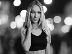 Ginacolada-hot - blond female webcam at xLoveCam