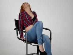 GingerLizzi - female with red hair webcam at xLoveCam