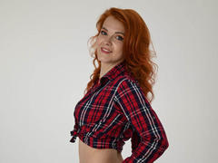 GingerLizzi - female with red hair webcam at xLoveCam