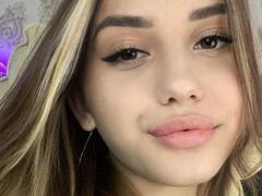 GinnyQueen - female webcam at xLoveCam