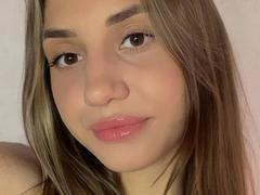 GinnyQueen - female webcam at xLoveCam
