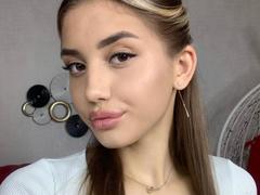 GinnyQueen - female webcam at xLoveCam