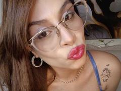 GiovannaBloom - female with brown hair and  big tits webcam at LiveJasmin