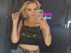 GlariyaHot - female webcam at xLoveCam