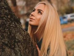 GlariyaHot - female webcam at xLoveCam